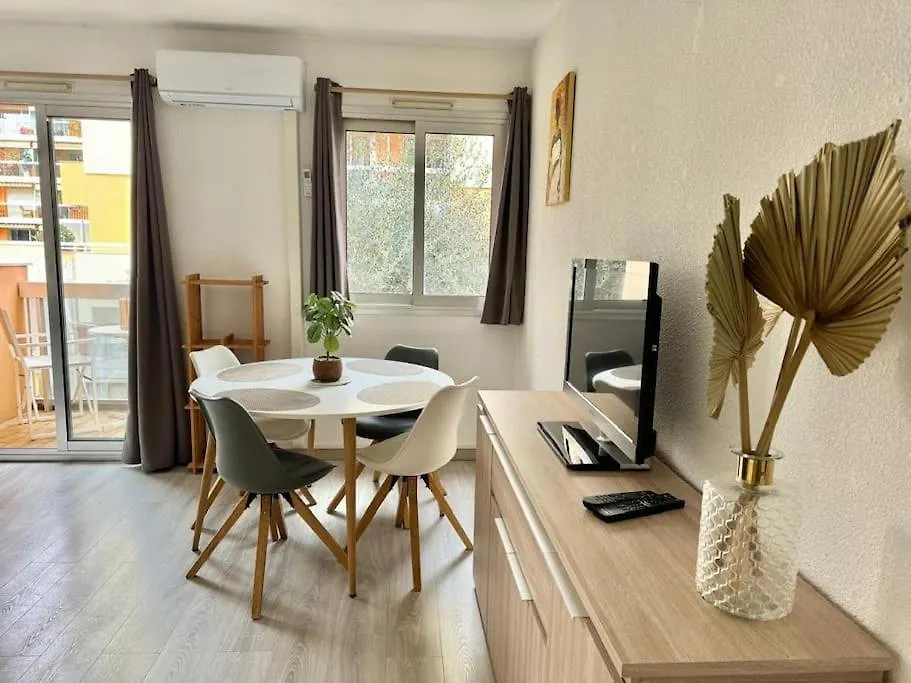 Mediterranee, 2 Pieces Tres Calme, Clime, Centre Ville Menton Apartment